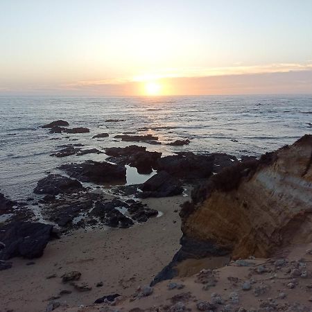 Отель Por Do Sol Вила-Нова-де-Мильфонт Экстерьер фото